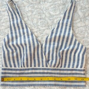 Abercrombie & Fitch Blue and White Striped Crop Top